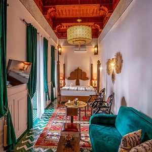 Suite met een Slaapkamer en een King Size Bed